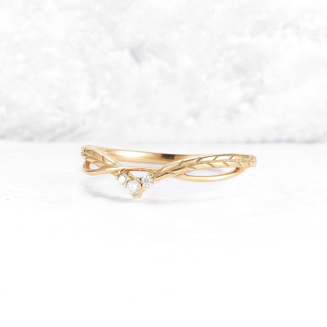 Marqusie Cut Moissanite Olive Leaf  'Antlers' Curved Ring
