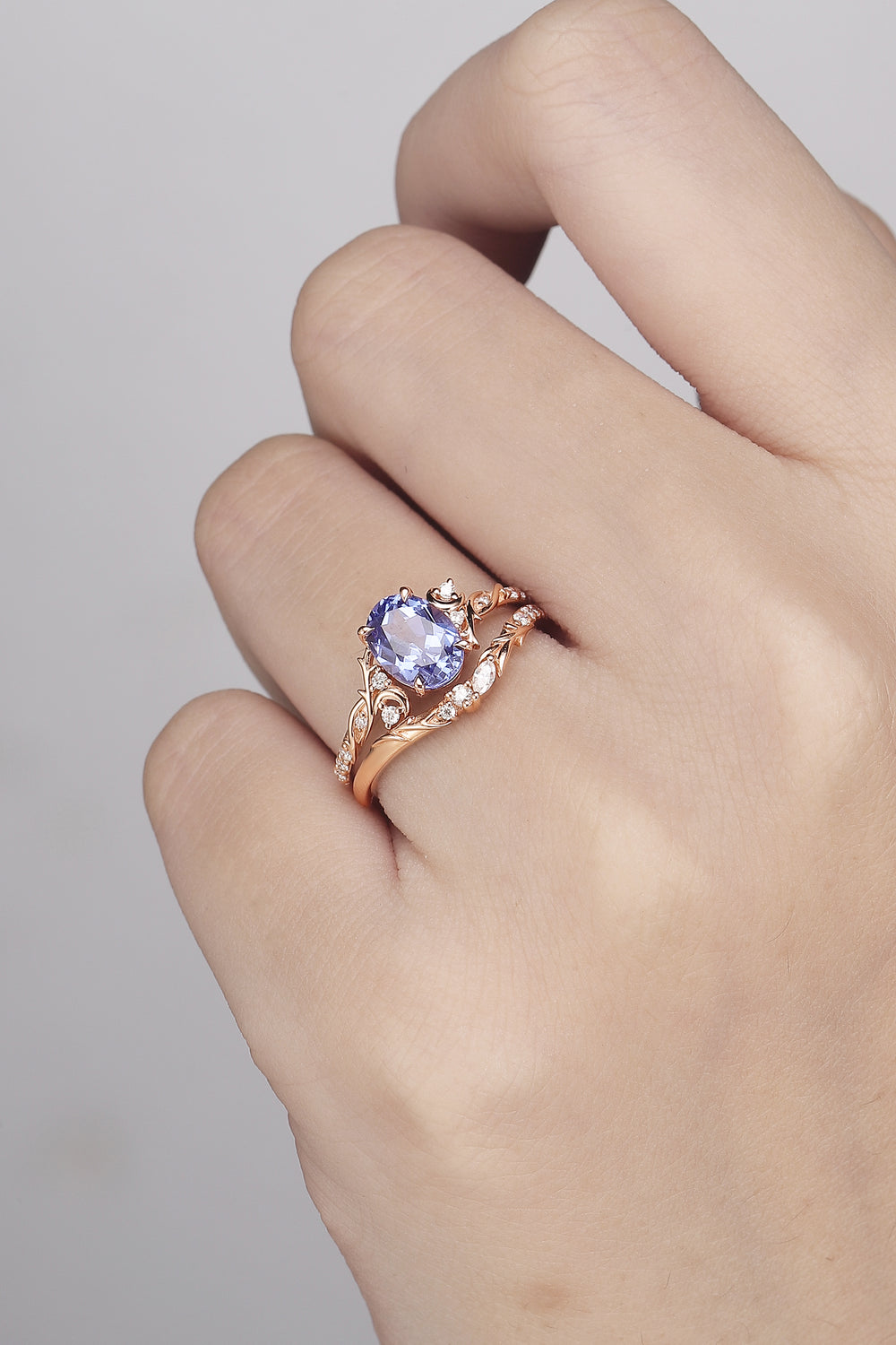 Nature Inspired Oval Cut Cornflower Sapphire Moon Gemstone Ring Set 2pcs