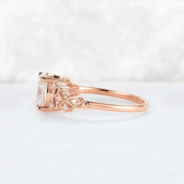 Nature_Inspired_Oval_Moissanite_Petal_Shape_Gemstone_Ring_2