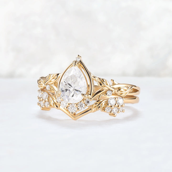 Nature Inspired Pear Cut Moissanite Leaves Gemstone Ring Set 2pcs