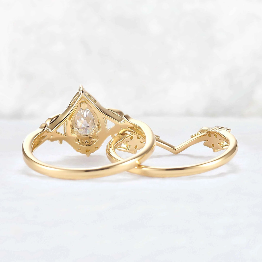 Nature Inspired Pear Cut Moissanite Leaves Gemstone Ring Set 2pcs