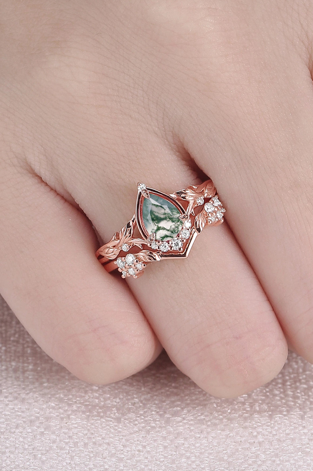 Nature_Inspired_Pear_Cut_Moss_Agate_Leaves_Gemstone_Ring_Set_2pcs_1