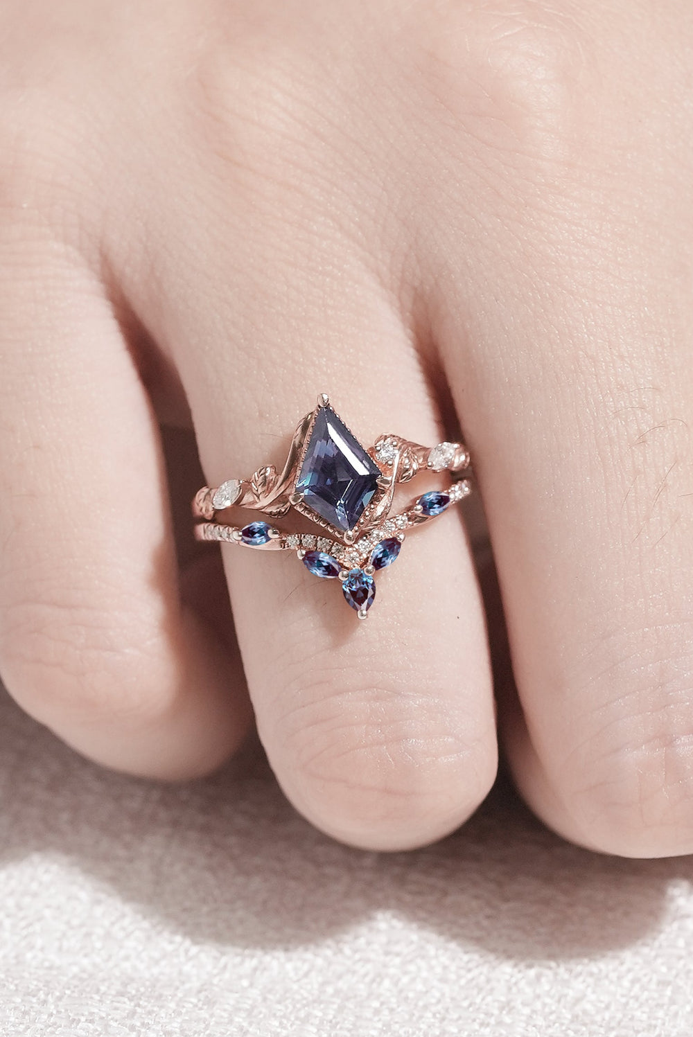 Nature Kite Cut Alexandrite Leaf Engagement Ring Set 2pcs-1