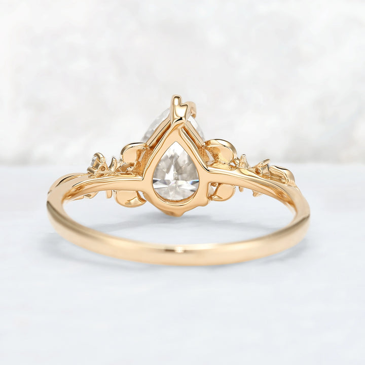 Nature Leaf Intertwined Design Pear Cut Moissanite Engagement Ring Set 2pcs