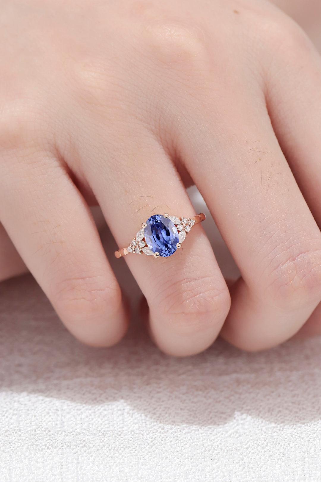 Nature Oval Shaped Cornflower Sapphire Twisted Gemstone Ring