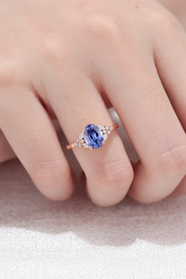 Nature Oval Shaped Cornflower Sapphire Twisted Gemstone Ring