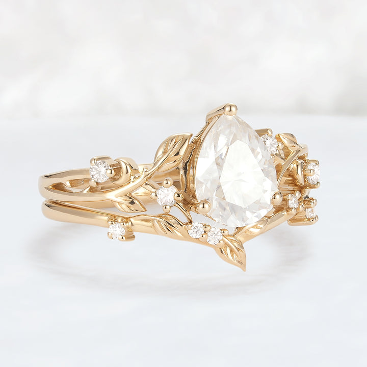 Nature Pear Cut Moissanite Leafy Engagement Ring Set 2pcs