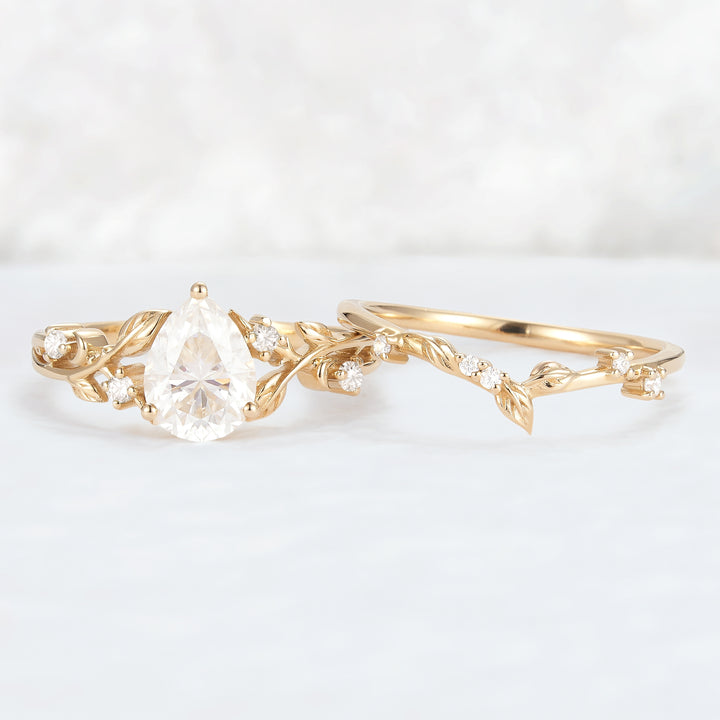 Nature Pear Cut Moissanite Leafy Engagement Ring Set 2pcs