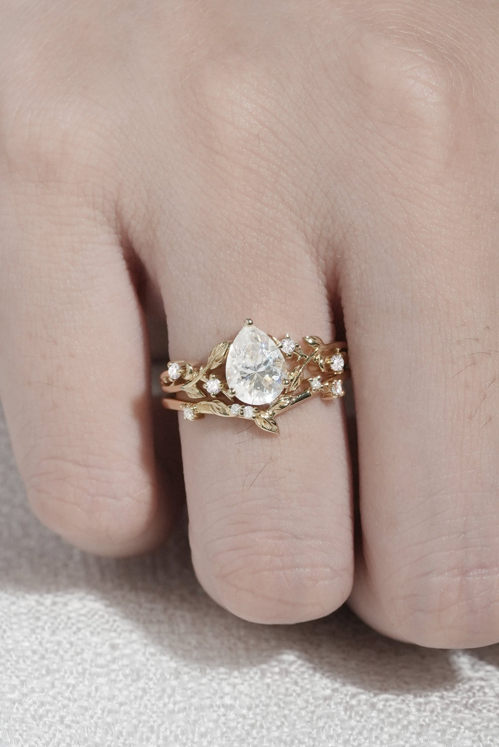 Nature Pear Cut Moissanite Leafy Engagement Ring Set 2pcs