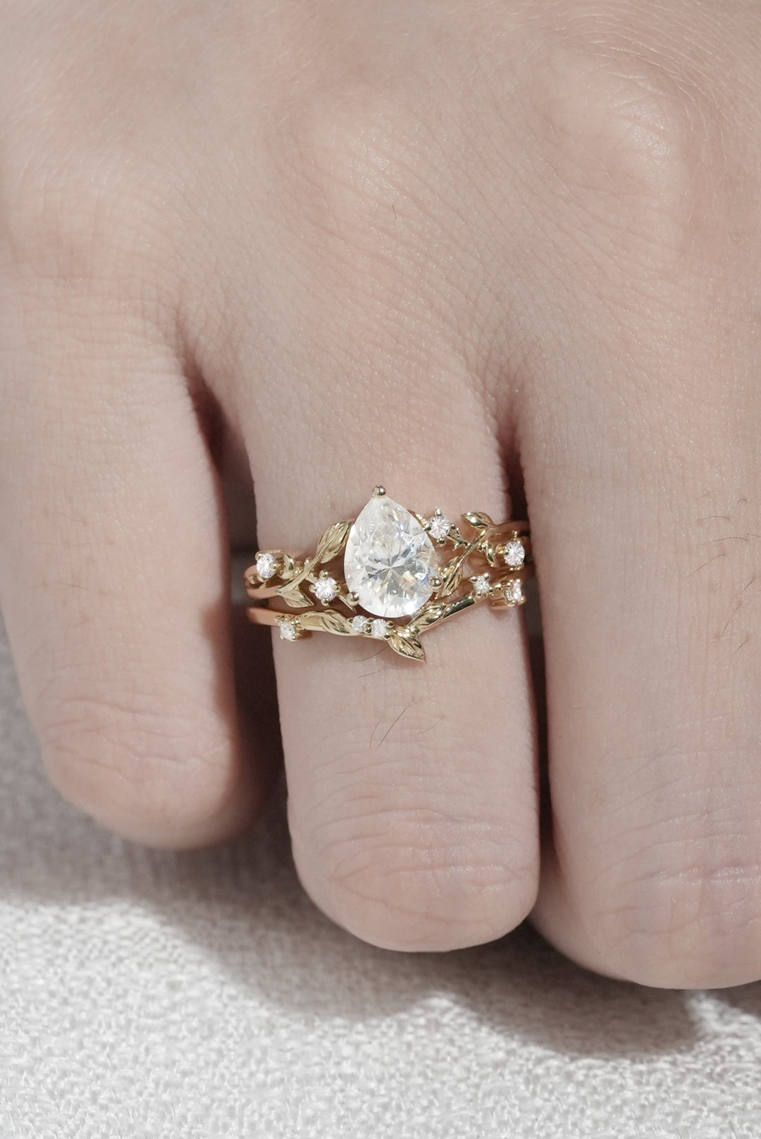 Nature Pear Cut Moissanite Leafy Engagement Ring Set 2pcs