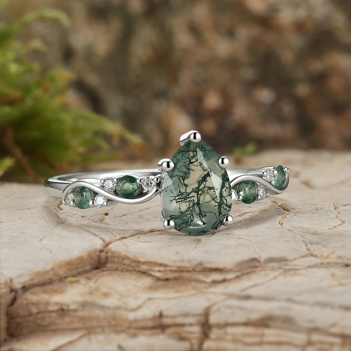 Nature_Pear_Shaped_Moss_Agate_Vine_Engagement_Ring_2