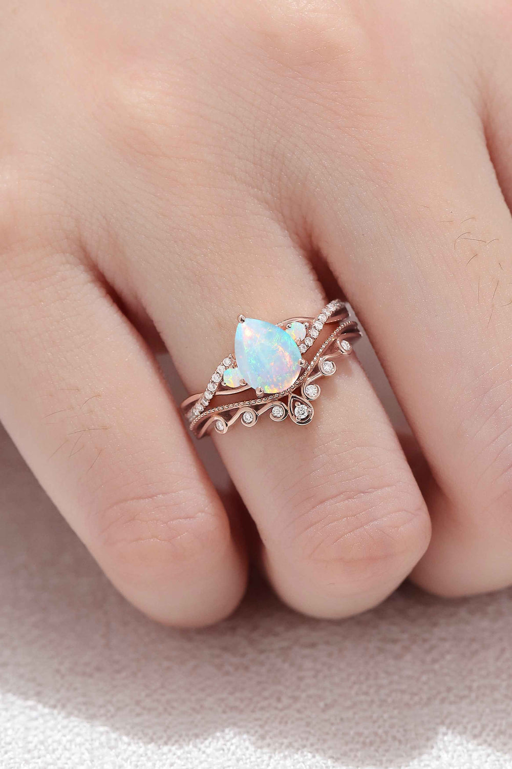 Nature Pear Shaped Opal Vine Gemstone ring set 2pcs