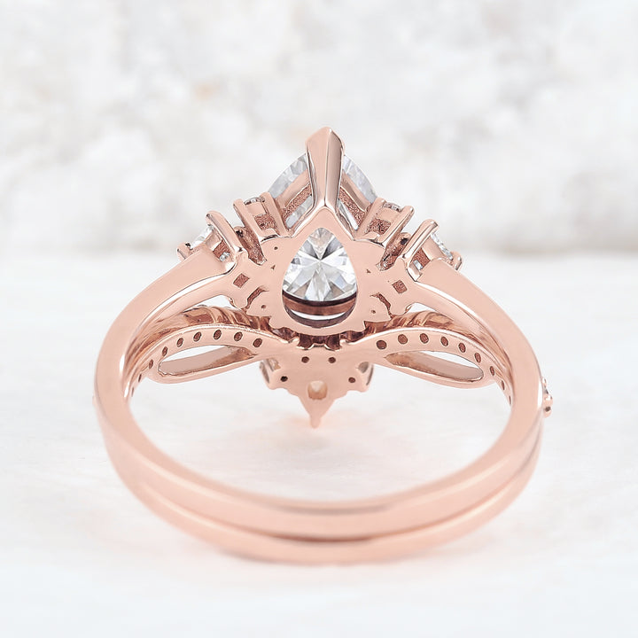 Princess Mononoke Pear Cut Moissanite Cluster Engagement Ring Set 2pcs