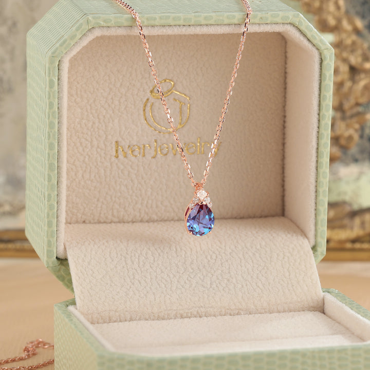 Princess_Pear_Cut_Alexandrite_Vine_Necklace_4