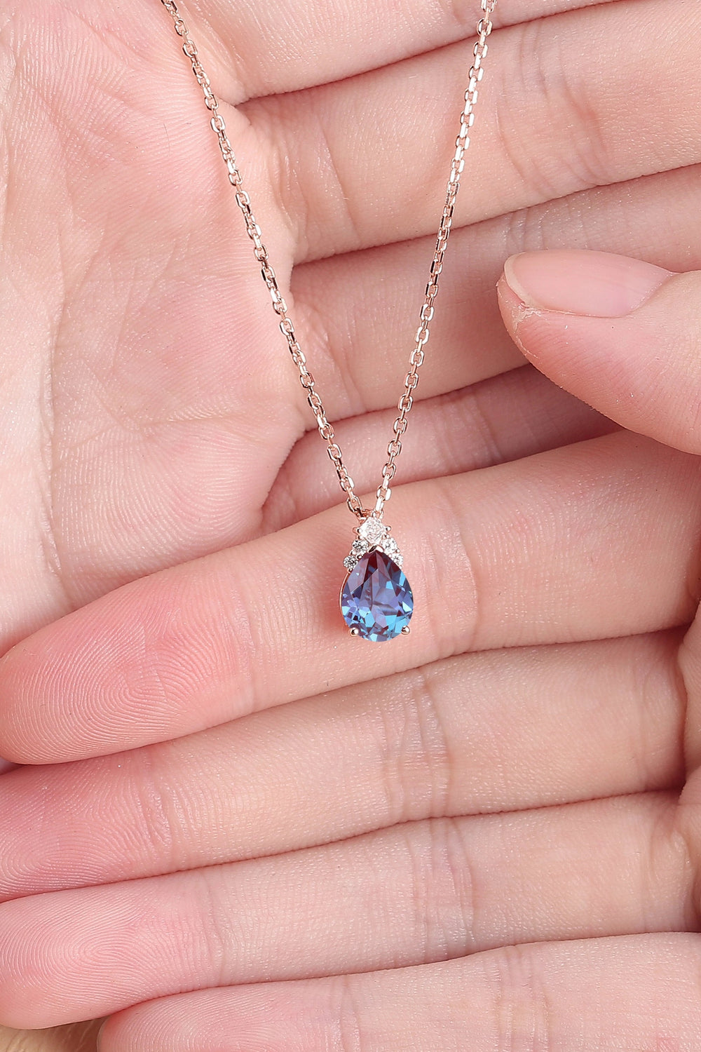 Princess_Pear_Cut_Alexandrite_Vine_Necklace_4