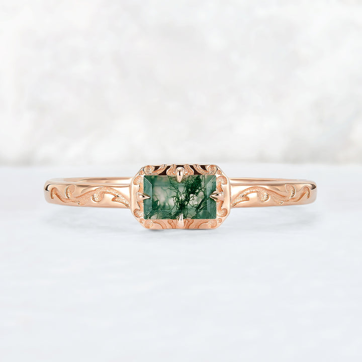 Vintage Baguette Cut Moss Agate Mobius Yellow Gold Stacking Band