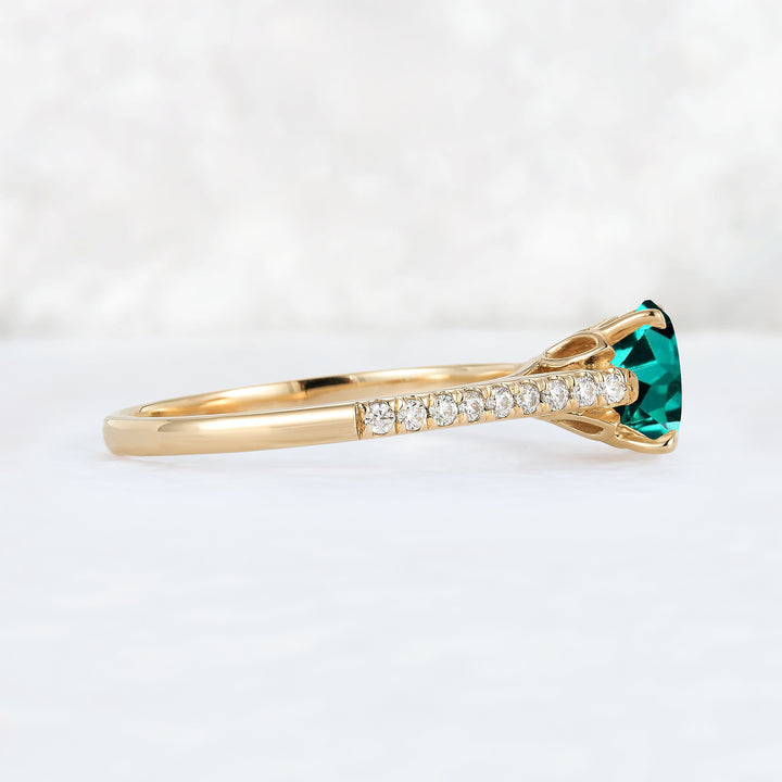 Timeless Round Cut Emerald Half Enternity Gemstone Ring