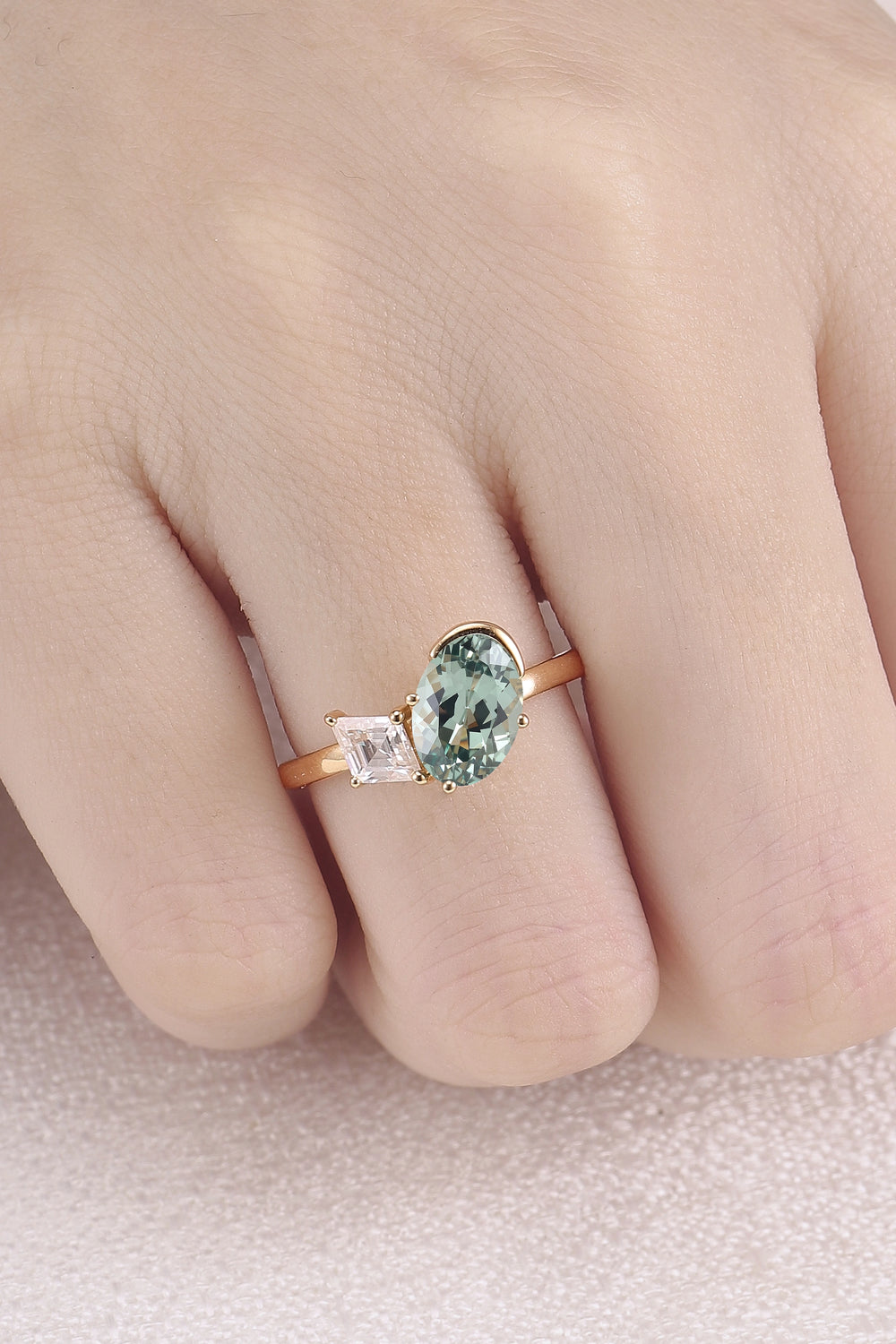 Toi Et Moi Two Stone Oval Sapphirer & Kite Moissanite Rings