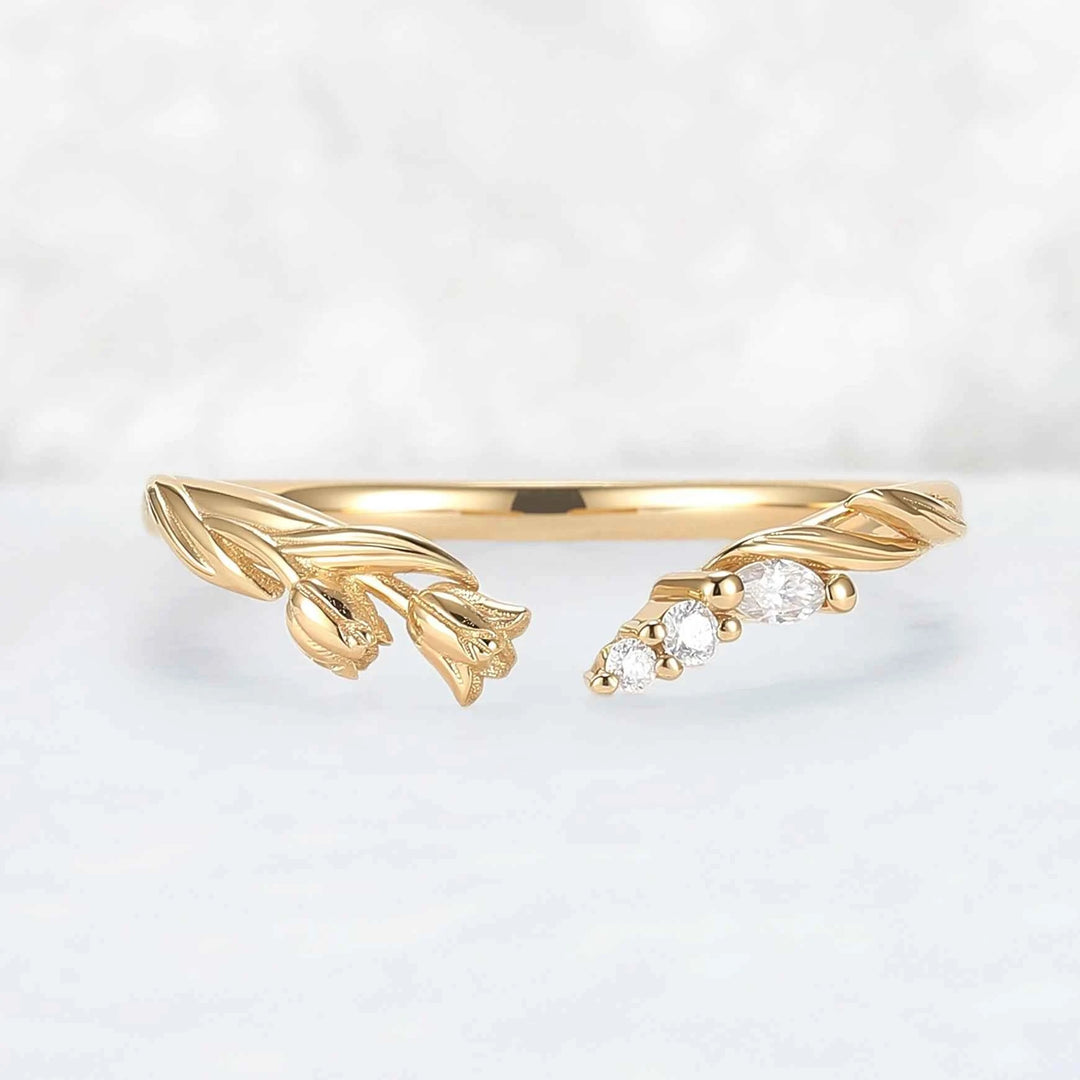 Tulip-Inspired Round Cut Moissanite Open Curved Ring