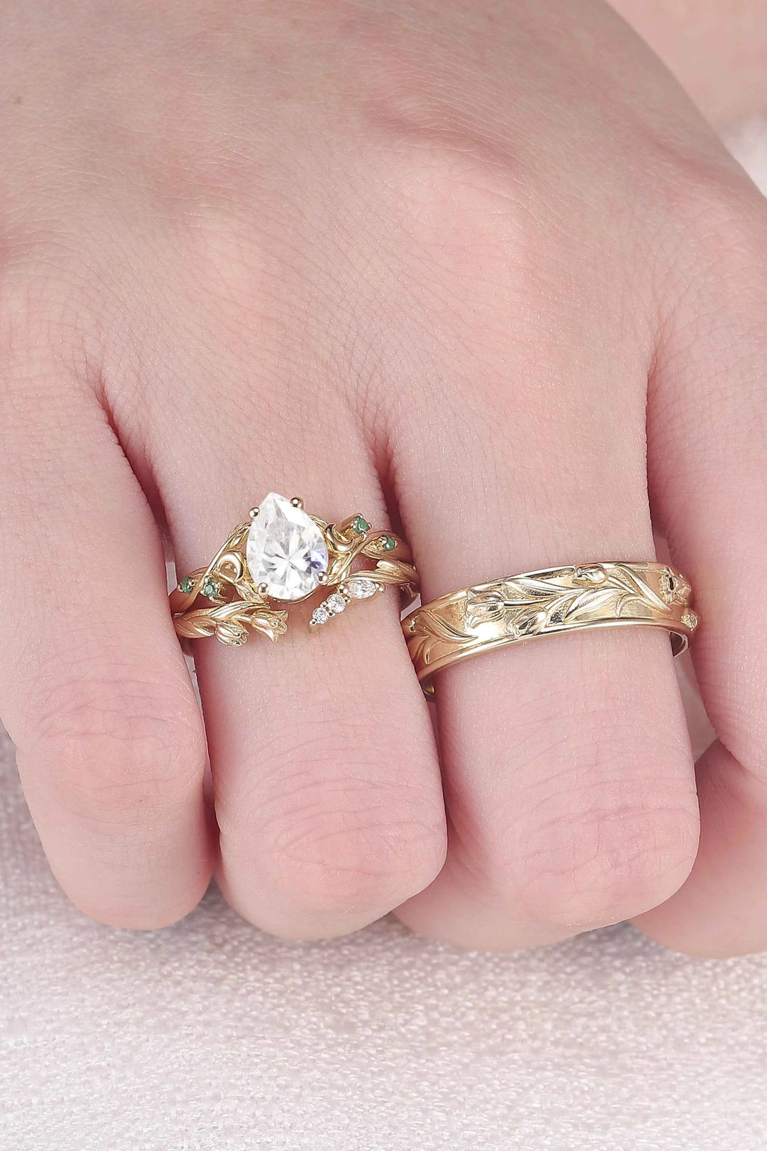 Tulip Inspired Pear Cut Moissanite with Moon Couple Ring