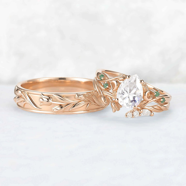 Tulip Inspired Pear Cut Moissanite with Moon Couple Ring