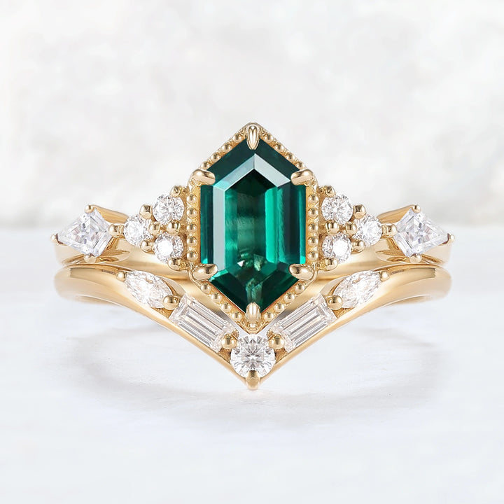 Unique Hexagon Cut Emerald Gemstone Ring Set 2pcs