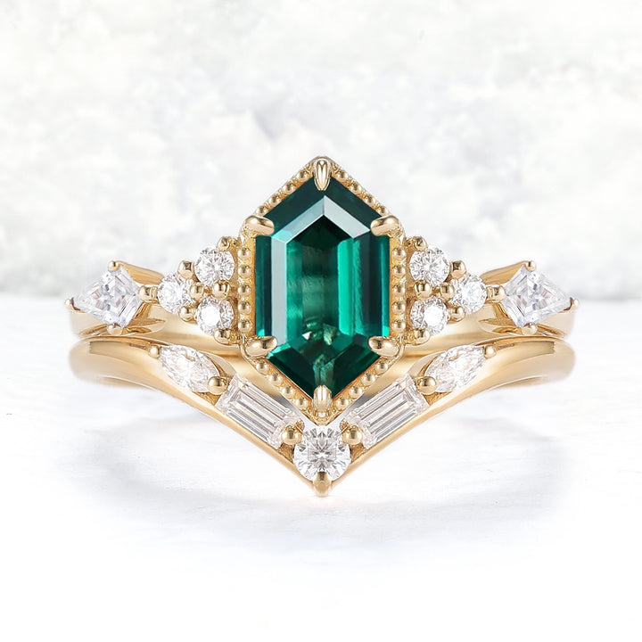 Unique Hexagon Cut Emerald Gemstone Ring Set 2pcs