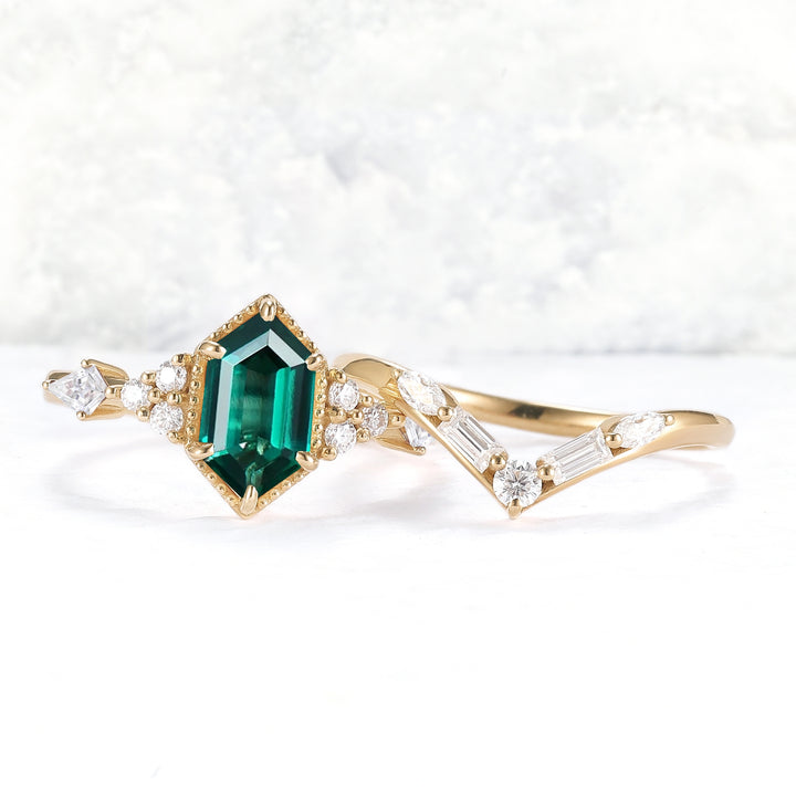 Unique Hexagon Cut Emerald Gemstone Ring Set 2pcs