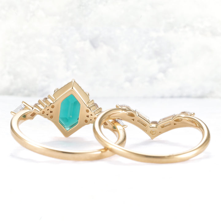 Unique Hexagon Cut Emerald Gemstone Ring Set 2pcs