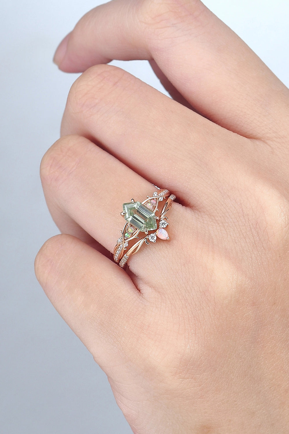 Unique Hexagon Cut Lab Green Sapphire Vine Gemstone Ring Set 2pcs