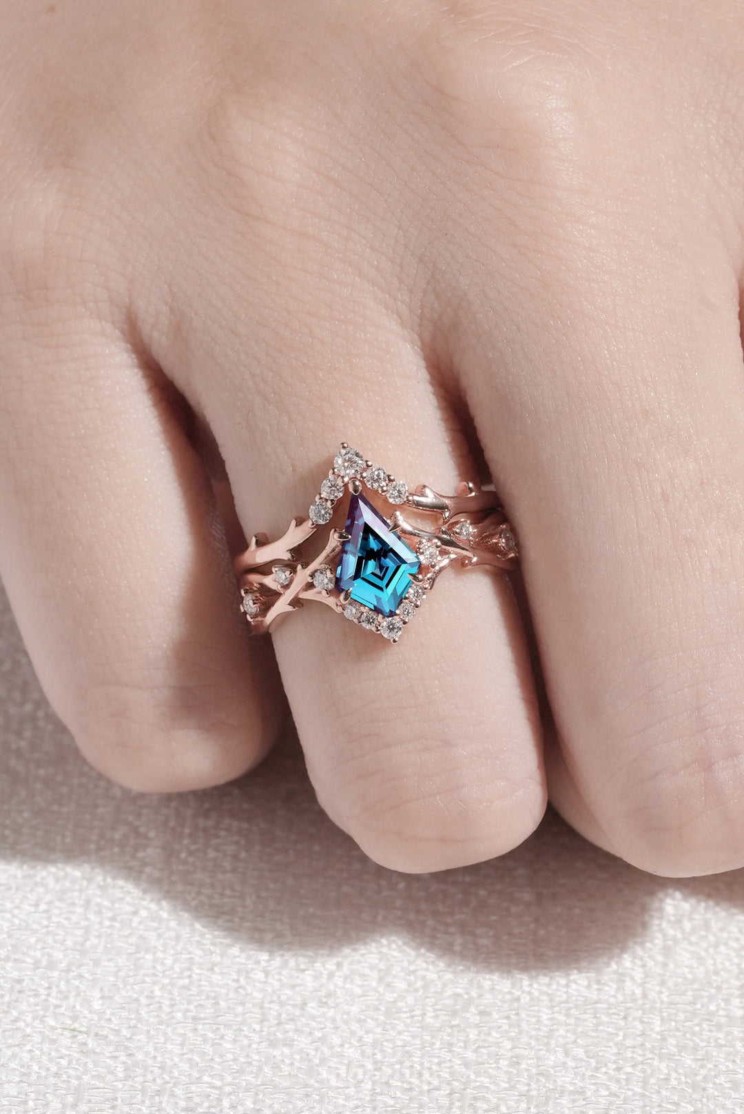 Unique Kite Cut Alexandrite Twig Gemstone Ring Set 2pcs