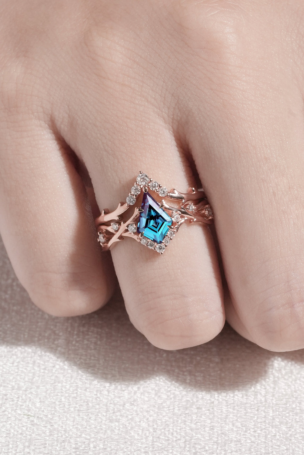 Unique Kite Cut Alexandrite Twig Gemstone Ring Set 2pcs