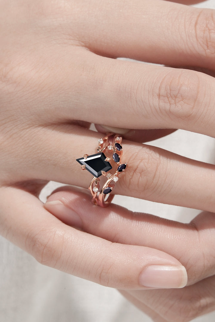 Unique Kite Cut Black Onyx Leaf and Vine Gemstone Ring Set 2pcs