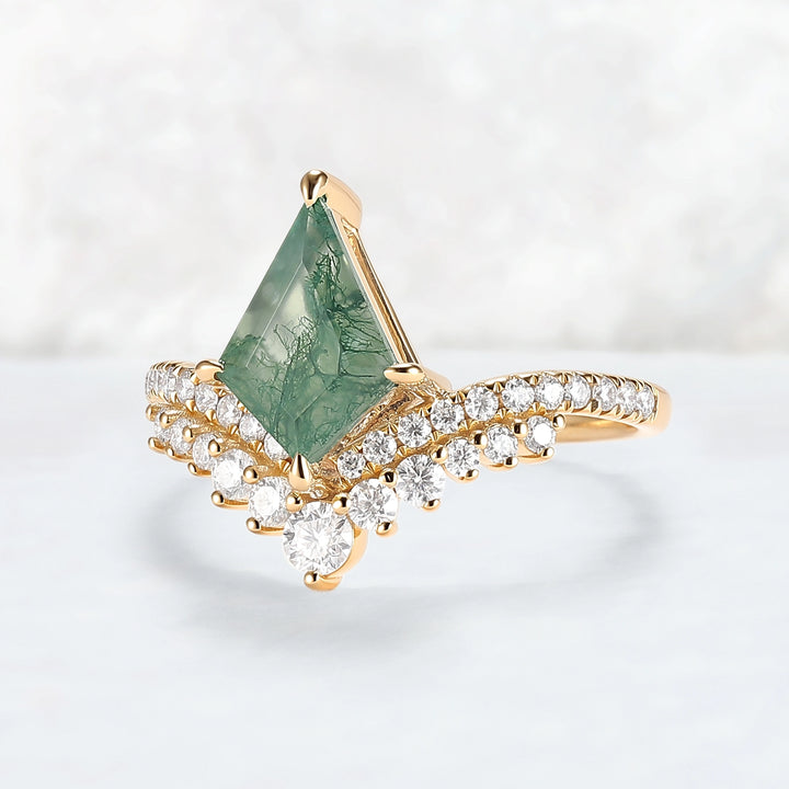 Unique Kite Cut Moss Agate Art Decor Gemstone Ring