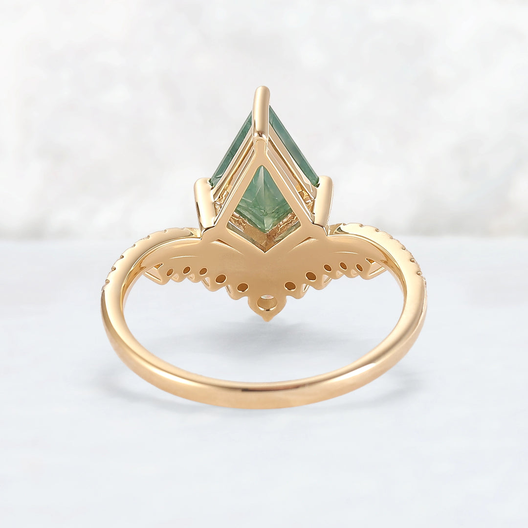 Unique Kite Cut Moss Agate Art Decor Gemstone Ring