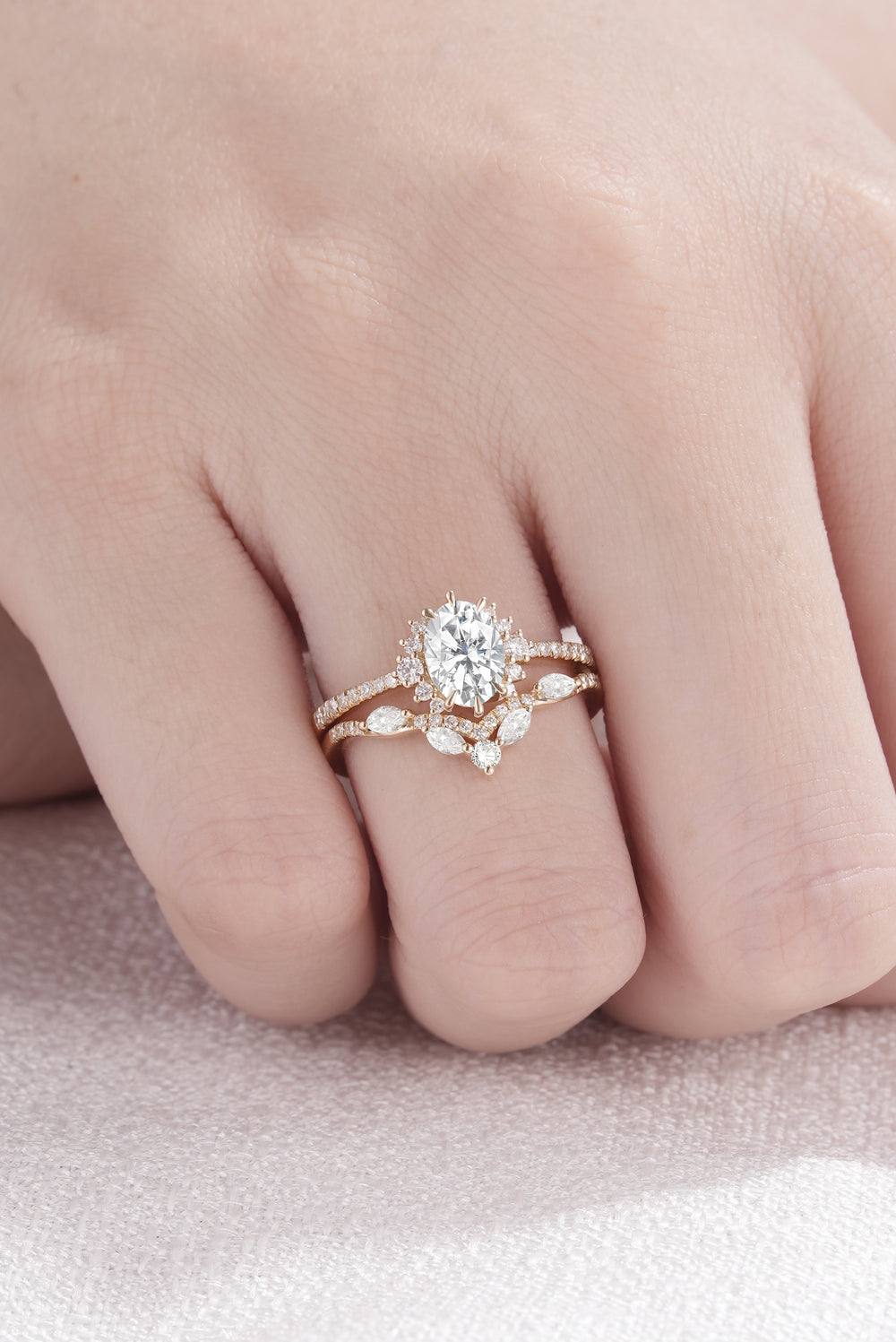 Unique Oval Cut Moissanite Half Enternity Ring Set 2pcs - Iver Jewelry