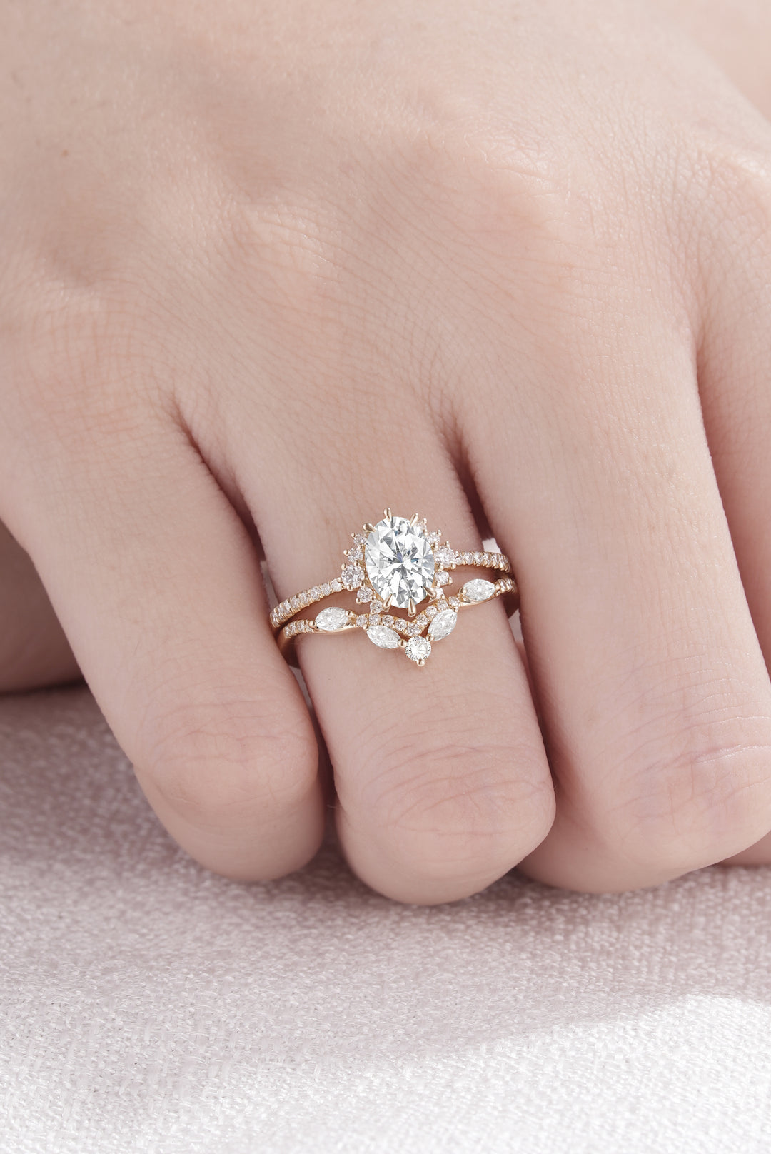 Unique Oval Cut Moissanite Half Enternity Ring Set 2pcs - Iver Jewelry