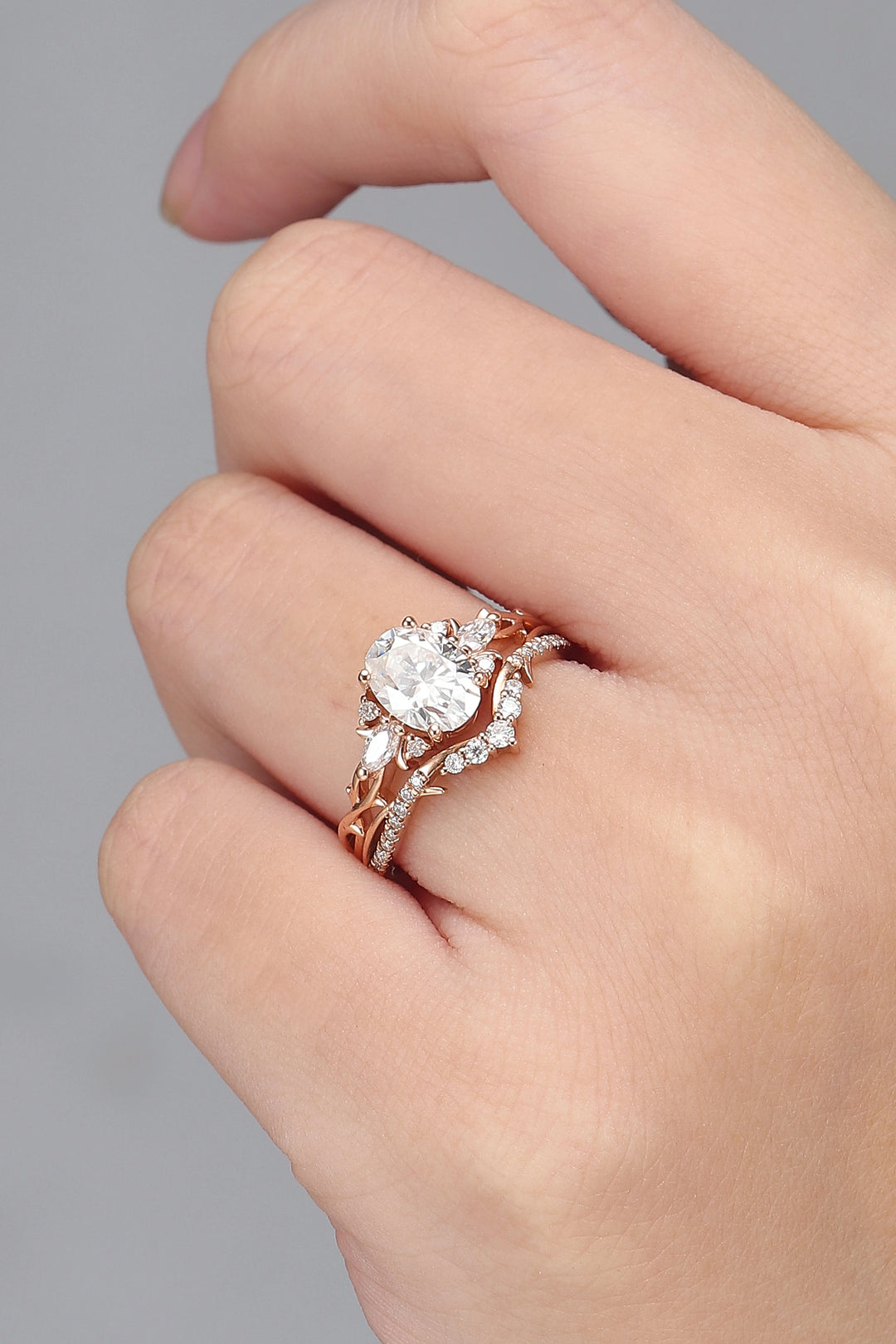 Unique Oval Cut Moissanite Vine Engagement Ring Set 2pcs