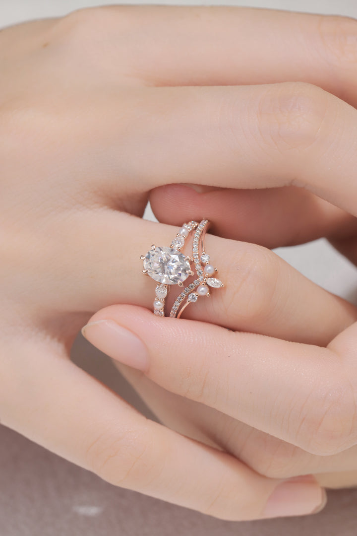 Unique Oval Moissanite Half Enternity Gemstone Ring Set 2pcs