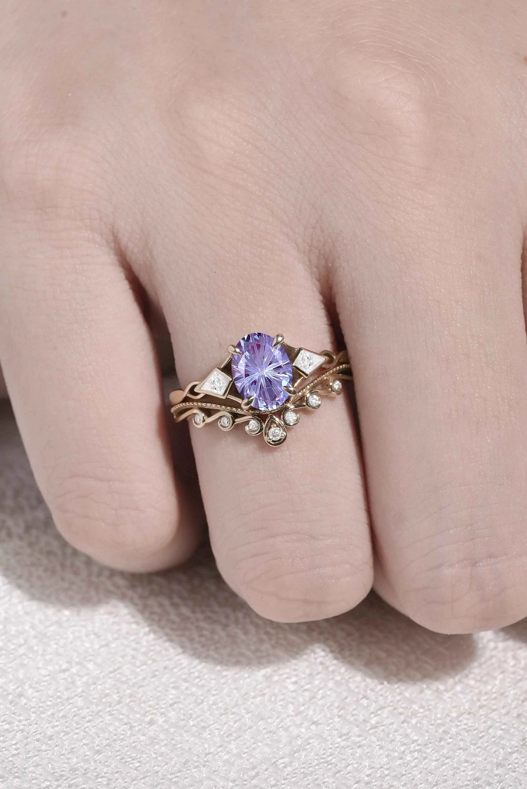 Unique Oval Shaped Fire Cut Alexandrite Three Stone Gemstone Ring Set 2pcs