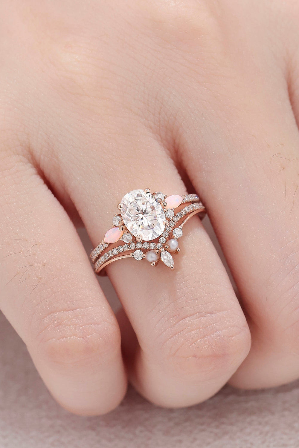 Unique_Pear_Cut_Moissanite_Five_Stone_Engagement_Ring_2pcs_5