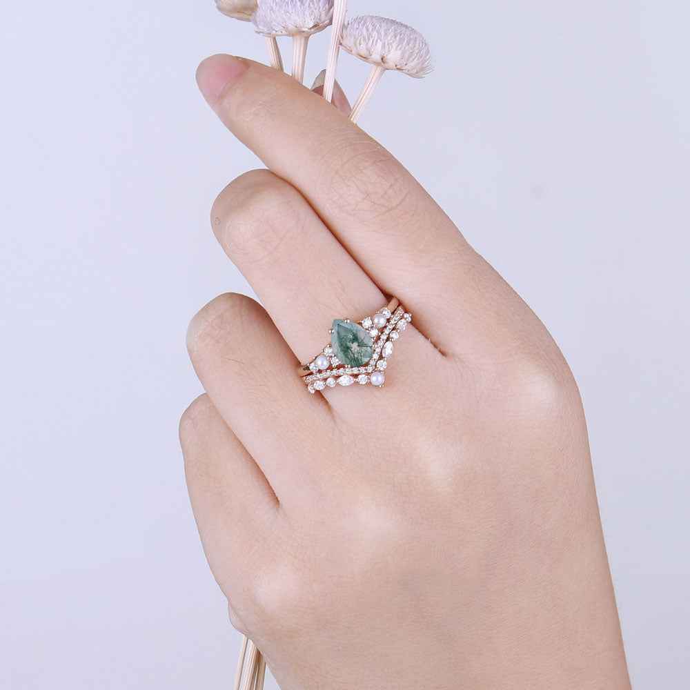 Unique Pear Shaped Moss Agate Cluster Ring Set