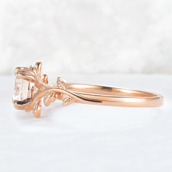 Unique Round Shaped Moissanite Leaf Ring