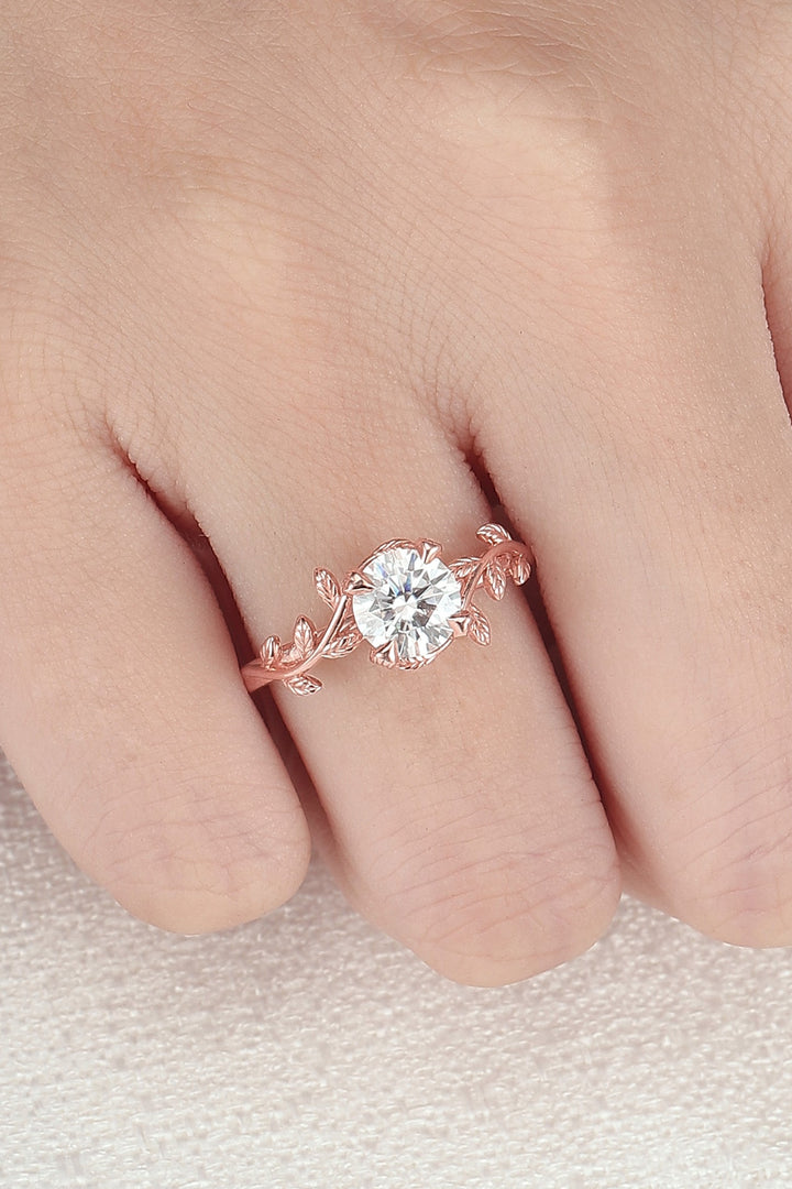 Unique_Round_Shaped_Moissanite_Leaf_Ring_6