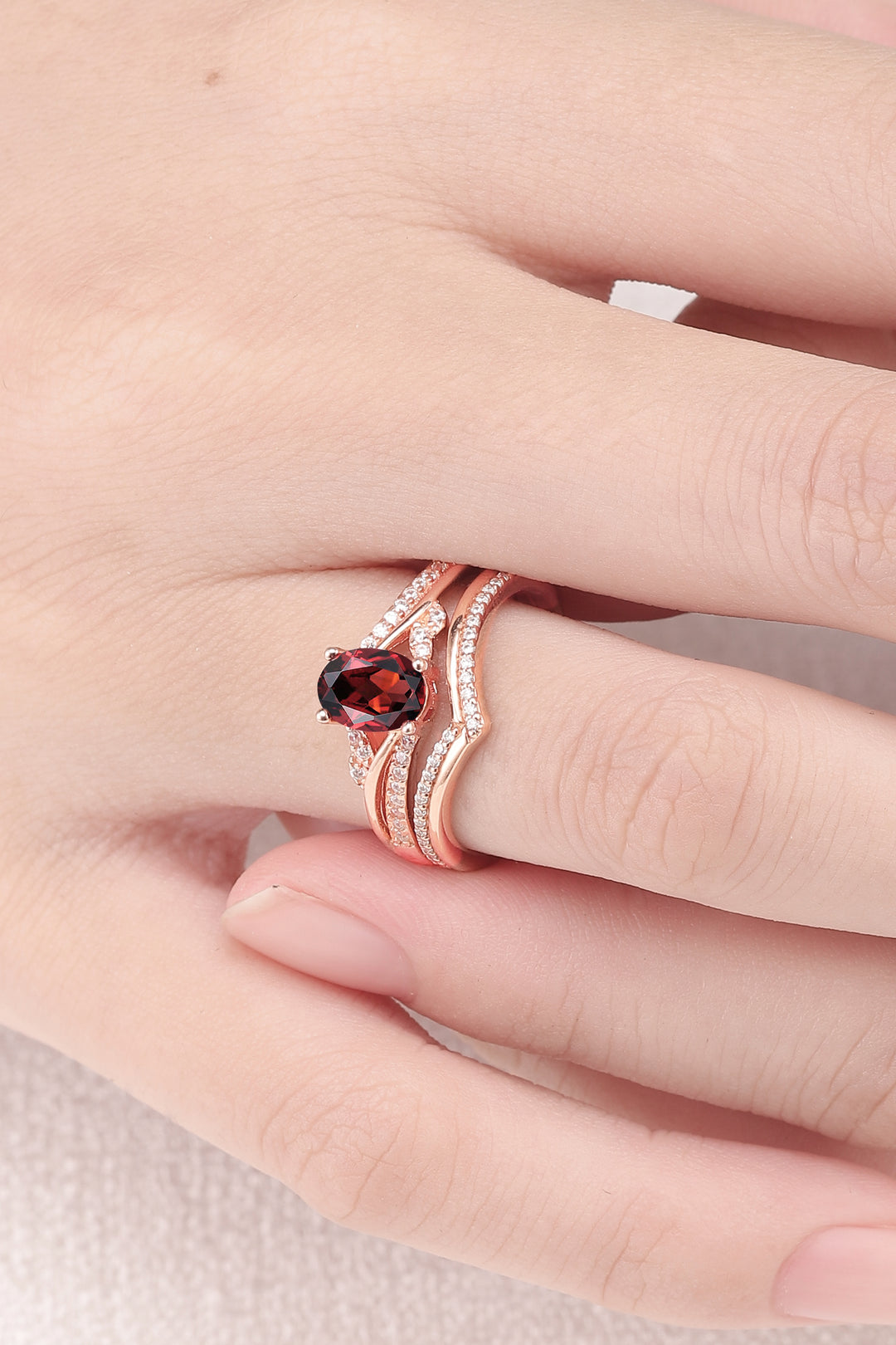 Vampire Legend Oval Shaped Garnet Vine Gemstone Ring Set 2pcs