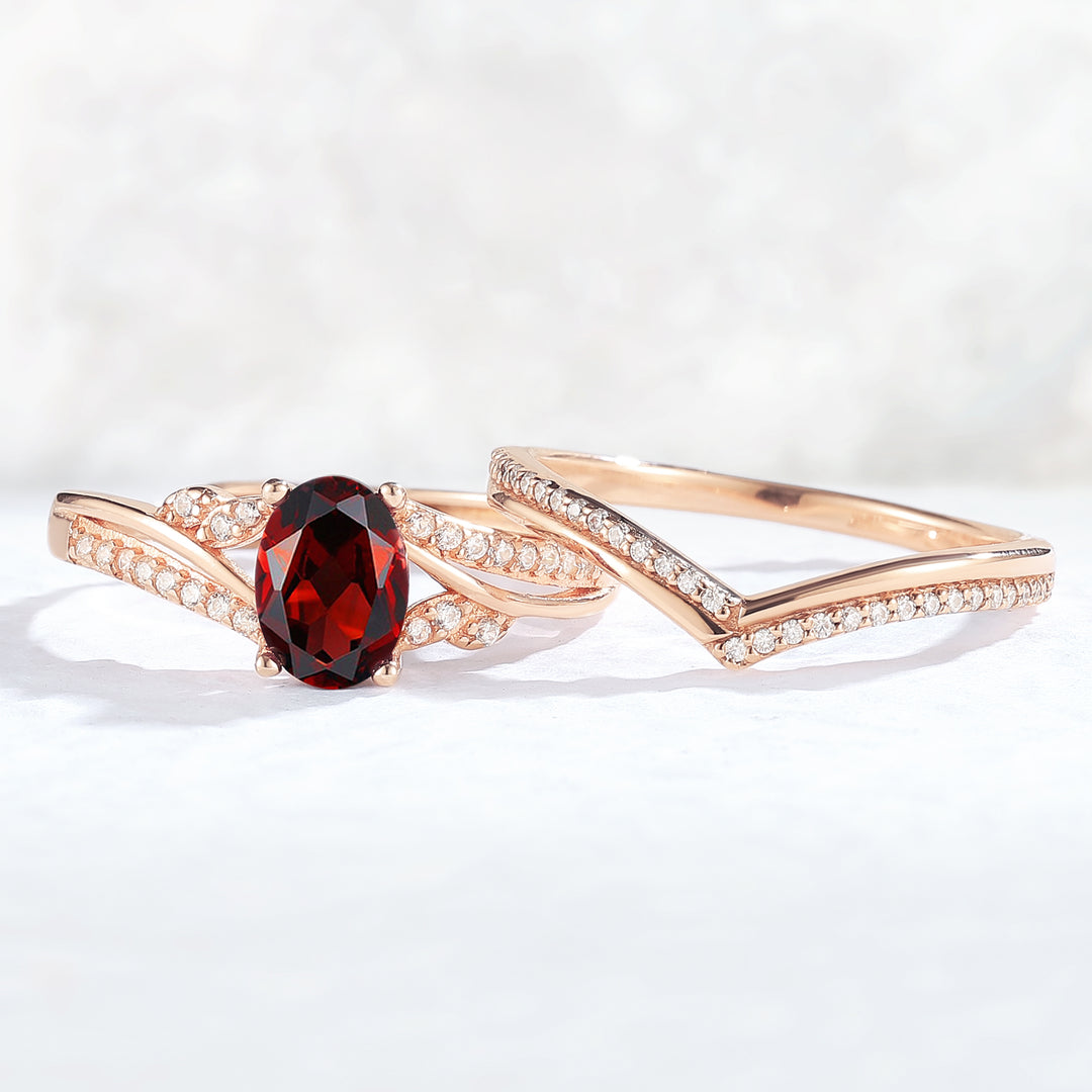 Vampire Legend Oval Shaped Garnet Vine Gemstone Ring Set 2pcs