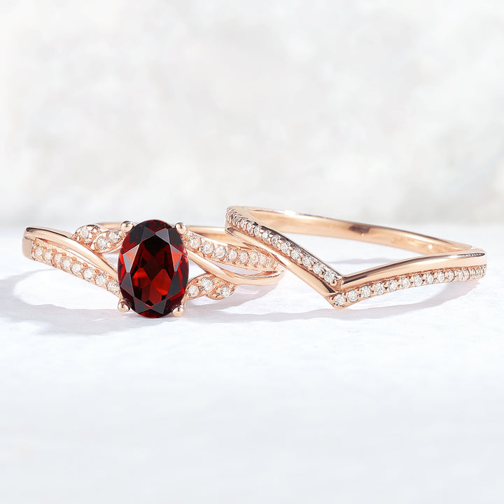 Vampire Legend Oval Shaped Garnet Vine Gemstone Ring Set 2pcs