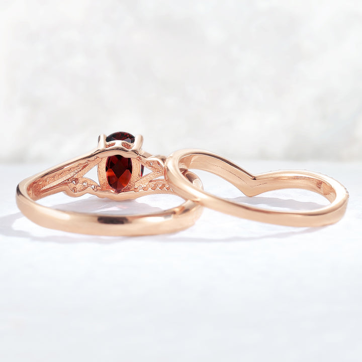 Vampire Legend Oval Shaped Garnet Vine Gemstone Ring Set 2pcs