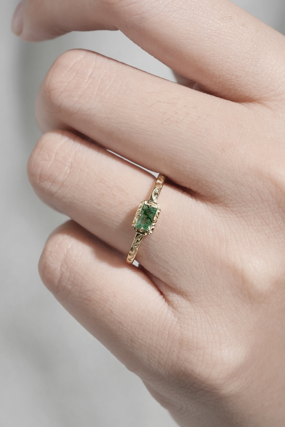 Vintage Baguette Cut Moss Agate Mobius Yellow Gold Wedding Band-1