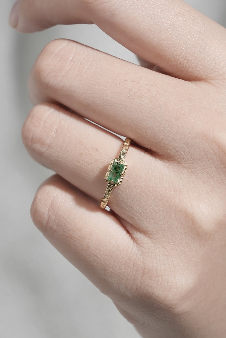 Vintage Baguette Cut Moss Agate Mobius Yellow Gold Wedding Band-1